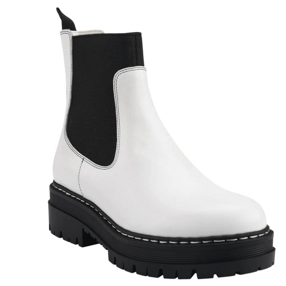 NWT Marc Fisher Patrick Chelsea boot in white sz 6.5